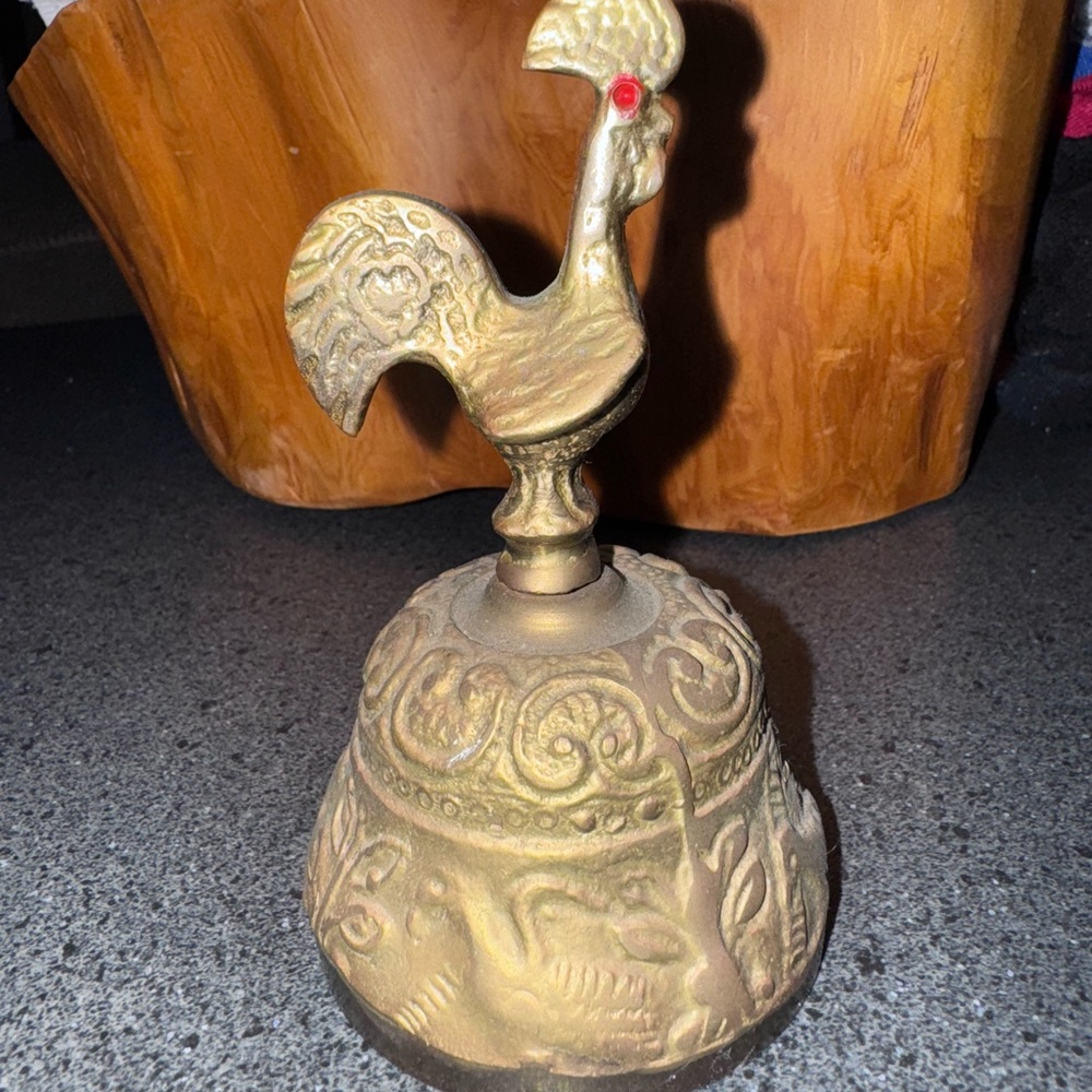 Vintage Solid Brads Red Eye Rooster Prayer Bell